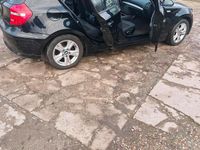 Gebraucht BMW 116 120 PS (88 kW) 2009 Schwarz Kleinwagen