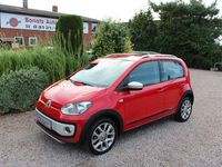 Gebraucht VW cross up! 75 PS (55 kW) 2015 Rot Kleinwagen