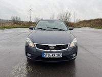 Gebraucht Kia Ceed Spirit 125 PS (91 kW) 2011 Grau Kleinwagen