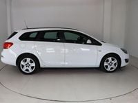 Gebraucht Opel Astra 101 PS (74 kW) 2012 Weiß Kombi