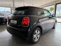 Gebraucht Mini Cooper Essential 136 PS (100 kW) 2023 Schwarz Kleinwagen