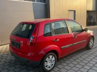 Gebraucht Ford Fiesta 70 PS (51 kW) 2006 Rot Kleinwagen