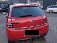 Gebraucht Citroën C3 PureTech 68 PS (50 kW) 2016 Rot Limousine