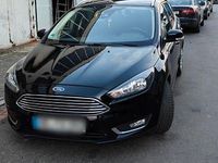 Gebraucht Ford Focus Titanium 120 PS (88 kW) 2016 Schwarz Limousine