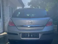 Second-hand Opel Astra 90 CP (66 kW) 2004 Argintiu Berlinǎ