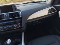 Gebraucht BMW 116 Advantage 109 PS (80 kW) 2016 Schwarz Kleinwagen