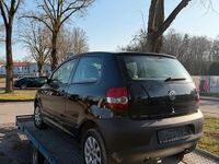Gebraucht VW Fox 75 PS (55 kW) 2006 Schwarz Kleinwagen