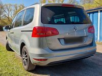 Second-hand VW Sharan 140 CP (102 kW) 2015 Gri Monovolum