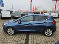 Gebraucht Ford Fiesta Titanium 101 PS (74 kW) 2023 Chromablau metallic Kleinwagen