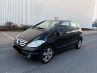 Gebraucht Mercedes A180 109 PS (80 kW) 2011 Schwarz Kleinwagen