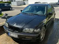 Gebraucht BMW 318 118 PS (86 kW) 1999 Schwarz Limousine