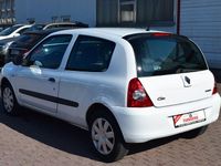 Gebraucht Renault Clio II Authentique 75 PS (55 kW) 2012 Weiß Kleinwagen