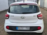 Gebraucht Hyundai i10 69 PS (50 kW) 2015 Weiß Kleinwagen