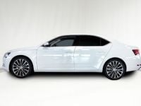Gebraucht Skoda Superb LAURIN & KLEMENT 220 PS (161 kW) 2016 Weiß metallic Limousine