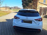 Gebraucht Mazda 3 Black Limited 150 PS (110 kW) 2016 Weiß Kleinwagen