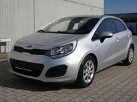 Gebraucht Kia Rio 86 PS (63 kW) 2014 (3d) bright silver Limousine