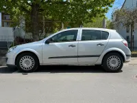 Używany Opel Astra 95 KM (69 kW) 2004 Srebrny Sedan/Limuzyna
