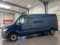 Gebraucht Mercedes Sprinter 143 PS (105 kW) 2020 Stahlblau Van