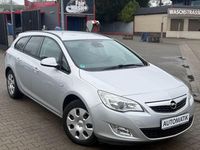 Gebraucht Opel Astra 116 PS (85 kW) 2011 Silber Kombi