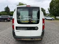 Gebraucht Opel Combo Edition 120 PS (88 kW) 2017 Weiß Van / Kleinbus