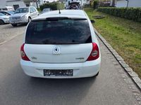 Gebraucht Renault Clio II Campus 75 PS (55 kW) 2009 Gletscherweiss Kleinwagen