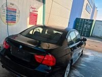 Brugt BMW 318 143 HK (105 kW) 2009 Sort Sedan