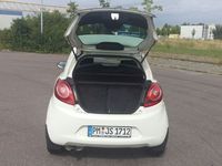 Gebraucht Ford Ka Titanium 94 PS (69 kW) 2010 Weiß metallic Kleinwagen