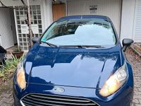 Gebraucht Ford Fiesta Titanium 60 PS (44 kW) 2015 Blau Kleinwagen