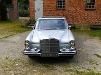Gebraucht Mercedes 300 250 PS (183 kW) 1971 Silber Limousine