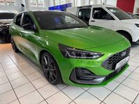 Neu Ford Focus ST 280 PS (205 kW) 2025 Mean green Limousine