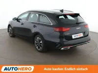 Gebraucht Kia Ceed Vision 141 PS (103 kW) 2022 Black pearl Kleinwagen