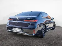 Gebraucht BMW 740 M Sport 299 PS (219 kW) 2024 Carbonschwarz Limousine
