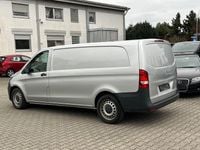 Usado Mercedes Vito 163 HP (119 kW) 2019 Prateado Van