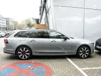 Gebraucht Volvo V90 Plus 455 PS (334 kW) 2025 Vapour grey / metallic Kombi