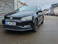Gebraucht VW Polo 90 PS (66 kW) 2015 Schwarz Kleinwagen