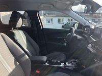 Gebraucht Peugeot e-2008 Allure 100 kW (136 PS) 2021 Lackierung elixierrot/typ ver SUV