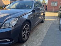 Gebraucht Mercedes E200 Avantgarde 136 PS (100 kW) 2010 Grau Kombi
