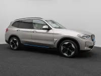 Gebraucht BMW iX3 Impressive 210 kW (286 PS) 2021 Kaschmirsilber  a72 SUV