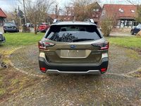 Neu Subaru Outback Platinum 169 PS (124 kW) 2026 Grün Limousine