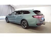 Gebraucht VW Passat Elegance 150 PS (110 kW) 2024 Maripositgrün metallic Kombi
