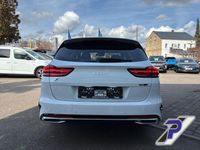 Gebraucht Kia Ceed 160 PS (117 kW) 2021 Weiß Kleinwagen