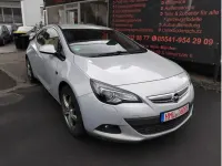 Second-hand Opel Astra 165 CP (121 kW) 2012 Alb Coupe