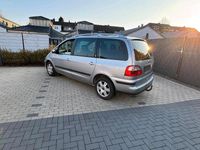 Gebraucht Ford Galaxy Ghia 131 PS (96 kW) 2005 Silber Van / Kleinbus