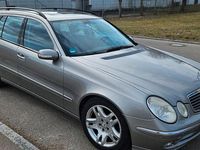 Gebraucht Mercedes E320 Avantgarde 204 PS (150 kW) 2003 Silber Limousine