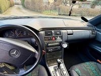 Gebraucht Mercedes E230 150 PS (110 kW) 1996 Grün Limousine