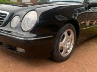 Gebraucht Mercedes E200 163 PS (119 kW) 2000 Schwarz Limousine