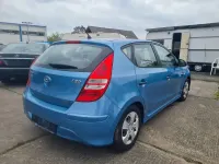 Gebraucht Hyundai i30 Classic 90 PS (66 kW) 2012 Blau Kombi