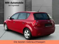 Gebraucht Kia Ceed 109 PS (80 kW) 2009 So red Kleinwagen