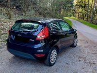 Gebraucht Ford Fiesta 97 PS (71 kW) 2010 Schwarz Kleinwagen