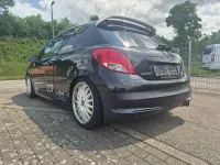 Gebraucht Peugeot 207 Premium 95 PS (69 kW) 2010 Farbe schwarz obsidien Kleinwagen
